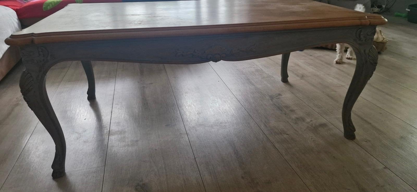 Antieke Salontafel met Sierlijke Details. Queen Ann., Ophalen