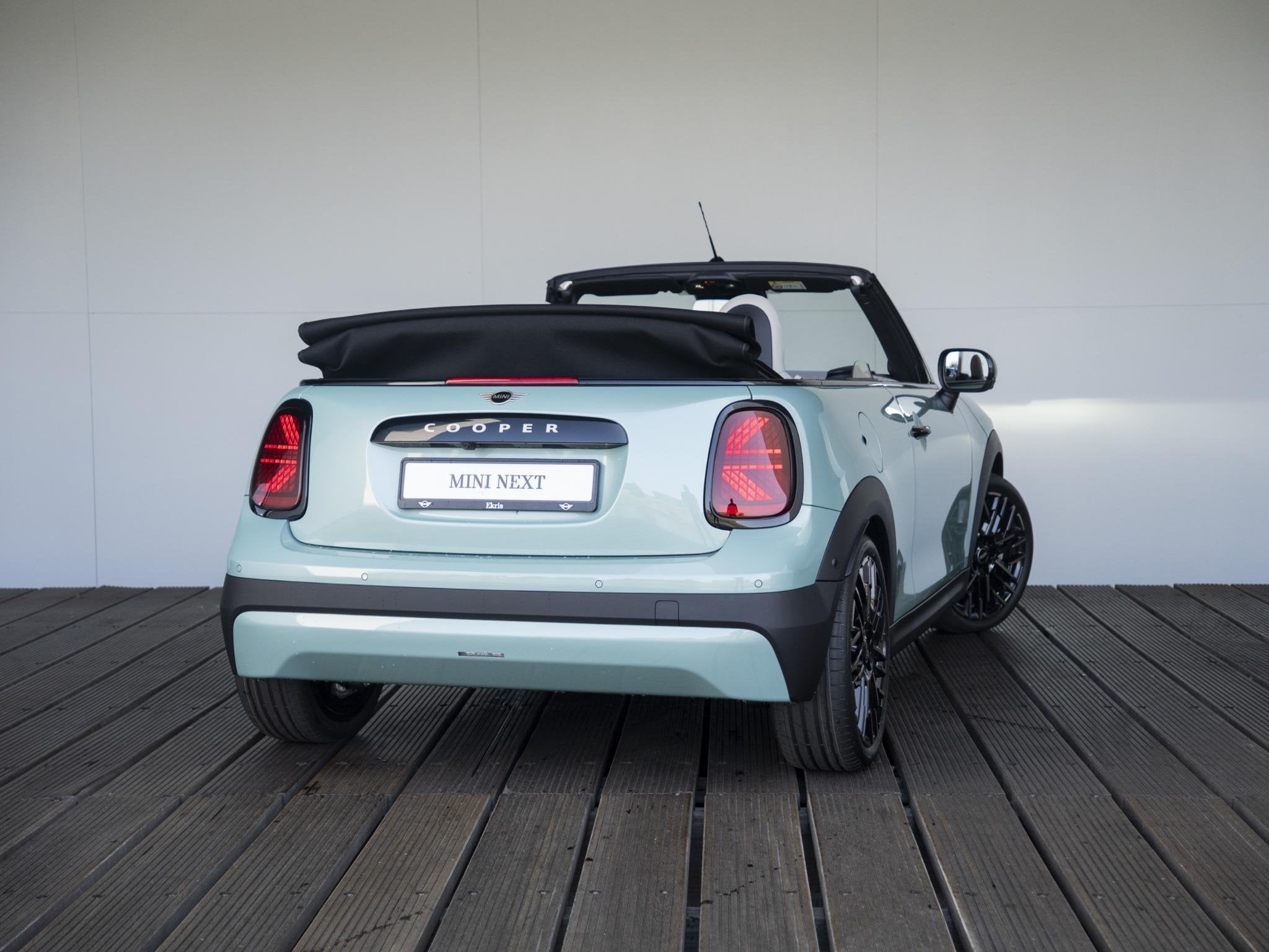 MINI Cabrio Cooper C Favoured XL-pakket | Elektrisch verstel, Auto's, 1998 cc, 4 stoelen, 163 pk, Origineel Nederlands