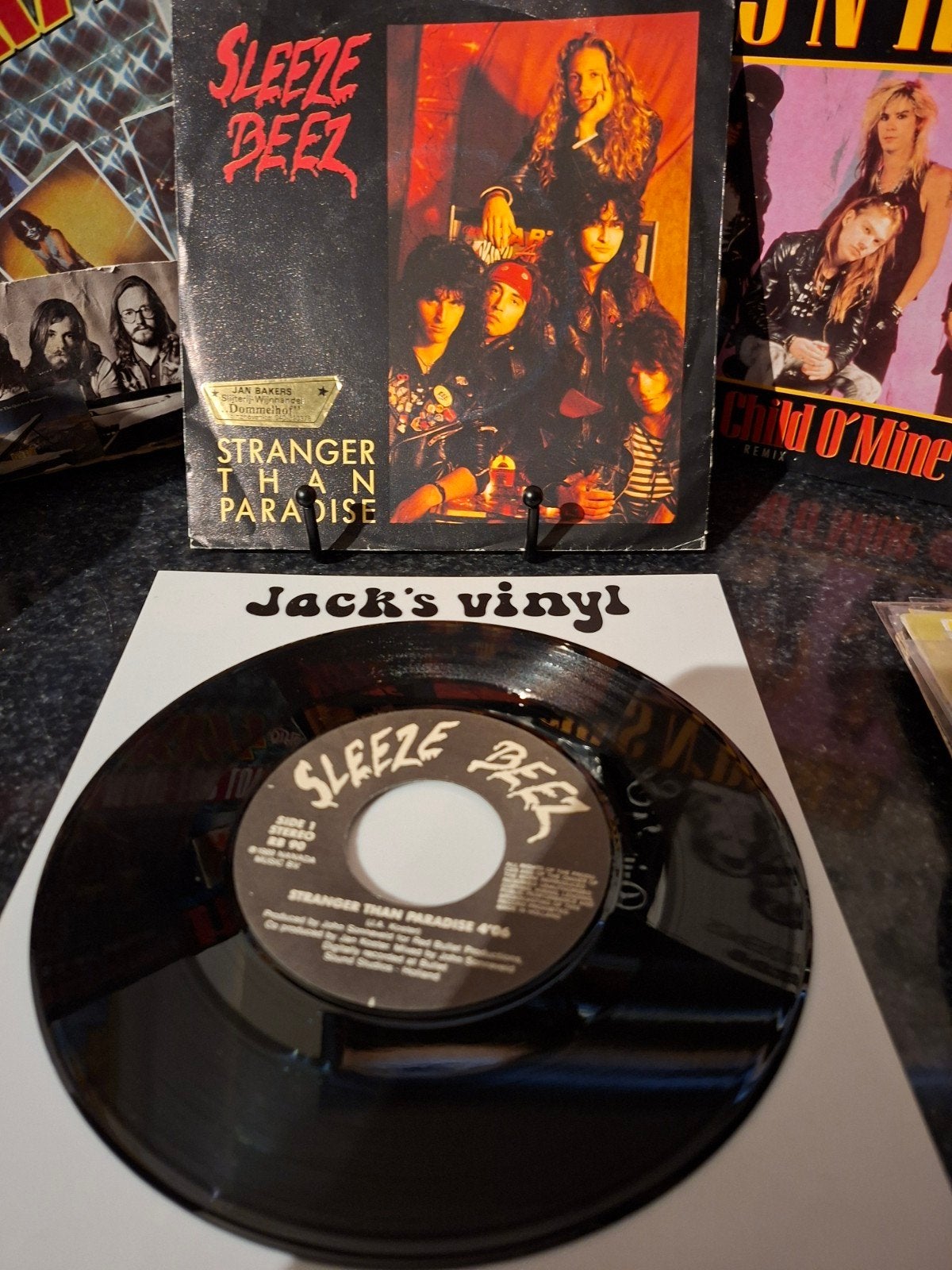 Sleeze Beez - Stranger Than Paradise 7 inch vinyl 1989, Gebruikt, Hard Rock, 7 inch, Ophalen of Verzenden