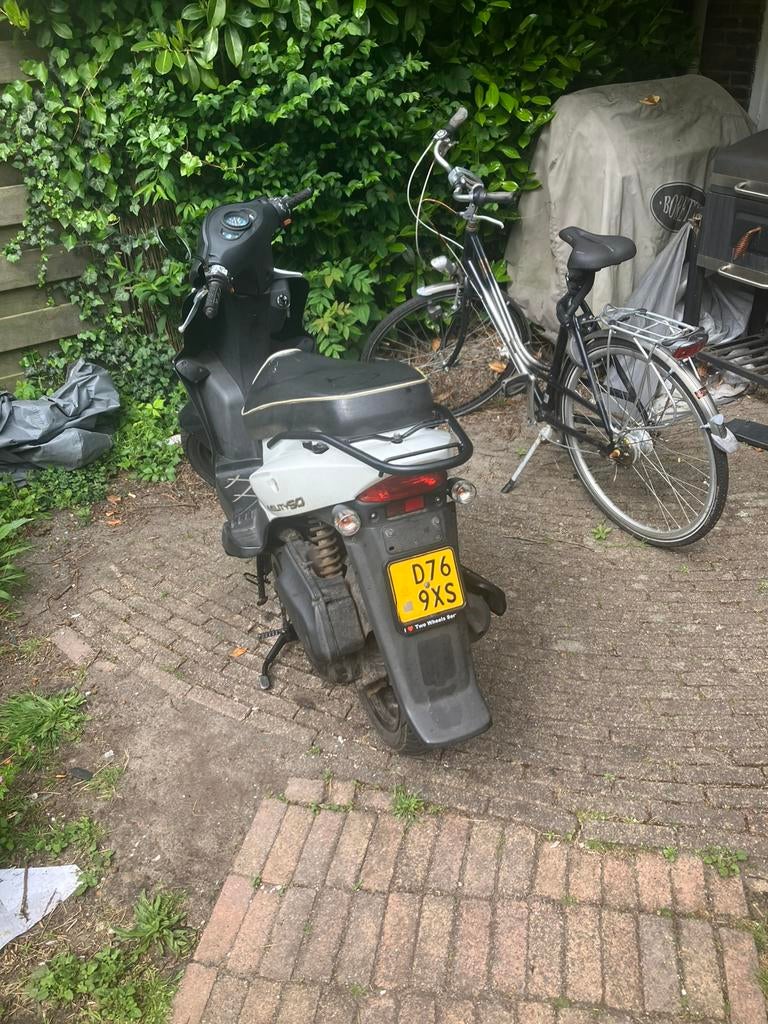 Kymco agility 50 2011, Fietsen en Brommers, Scooters | Kymco, Ophalen, Maximaal 45 km/u, Zo goed als nieuw, 50 cc