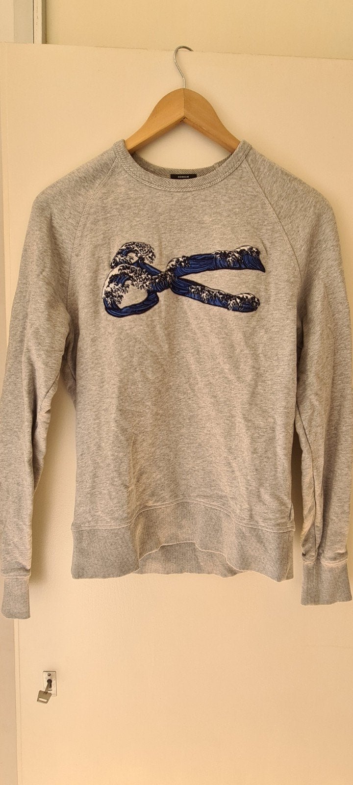 Denham sweater met scharen-logo en bloemenprint - Maat M, Ophalen, Maat 48/50 (M), Zo goed als nieuw, Grijs
