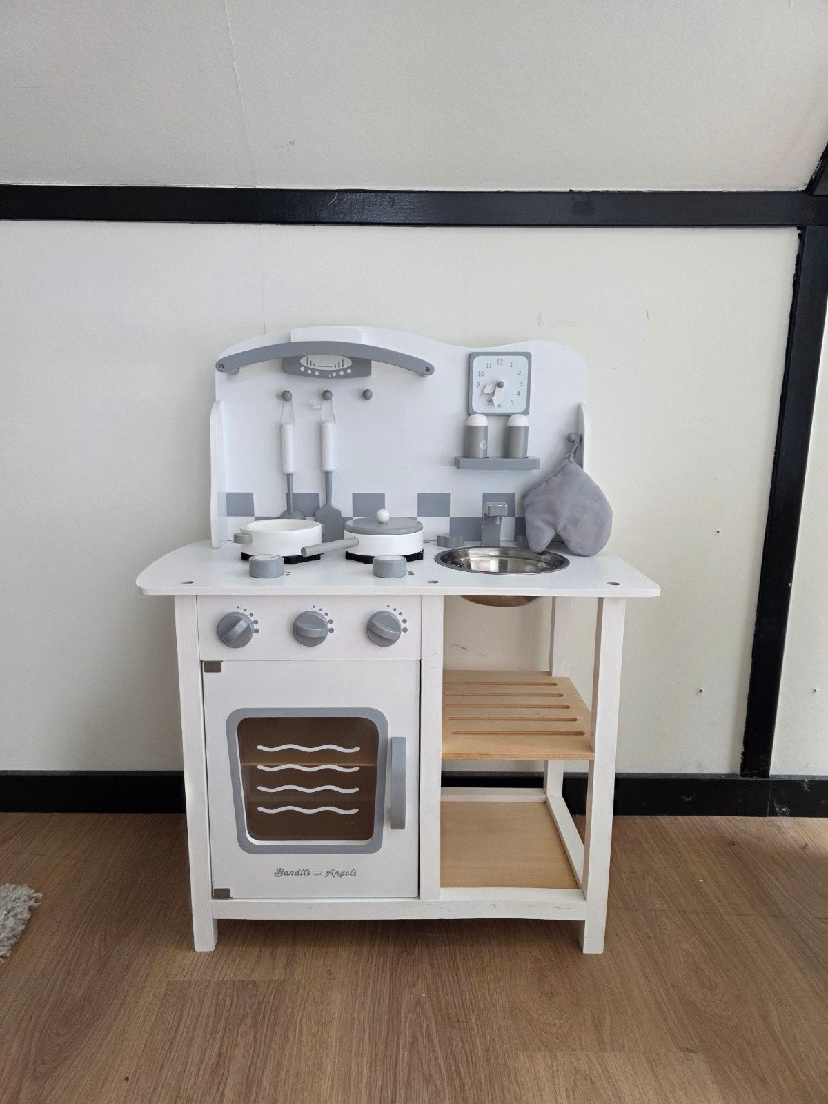 Houten speelkeuken Bandits & Angels, Kinderen en Baby's, Speelgoed | Houten speelgoed, Ophalen, Gebruikt, Meubelstuk of Keukentje