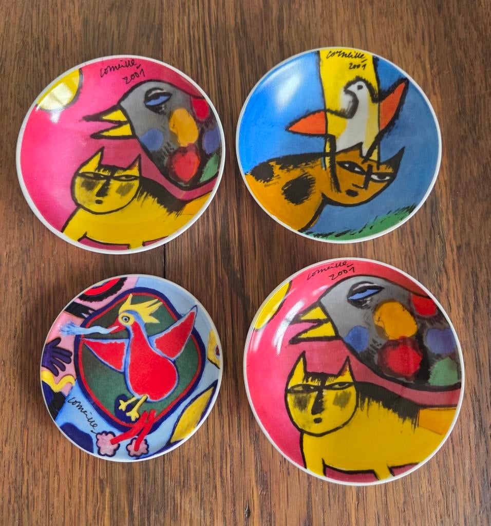 3 Corneille schaaltjes en 1 onderzetter, Ophalen of Verzenden