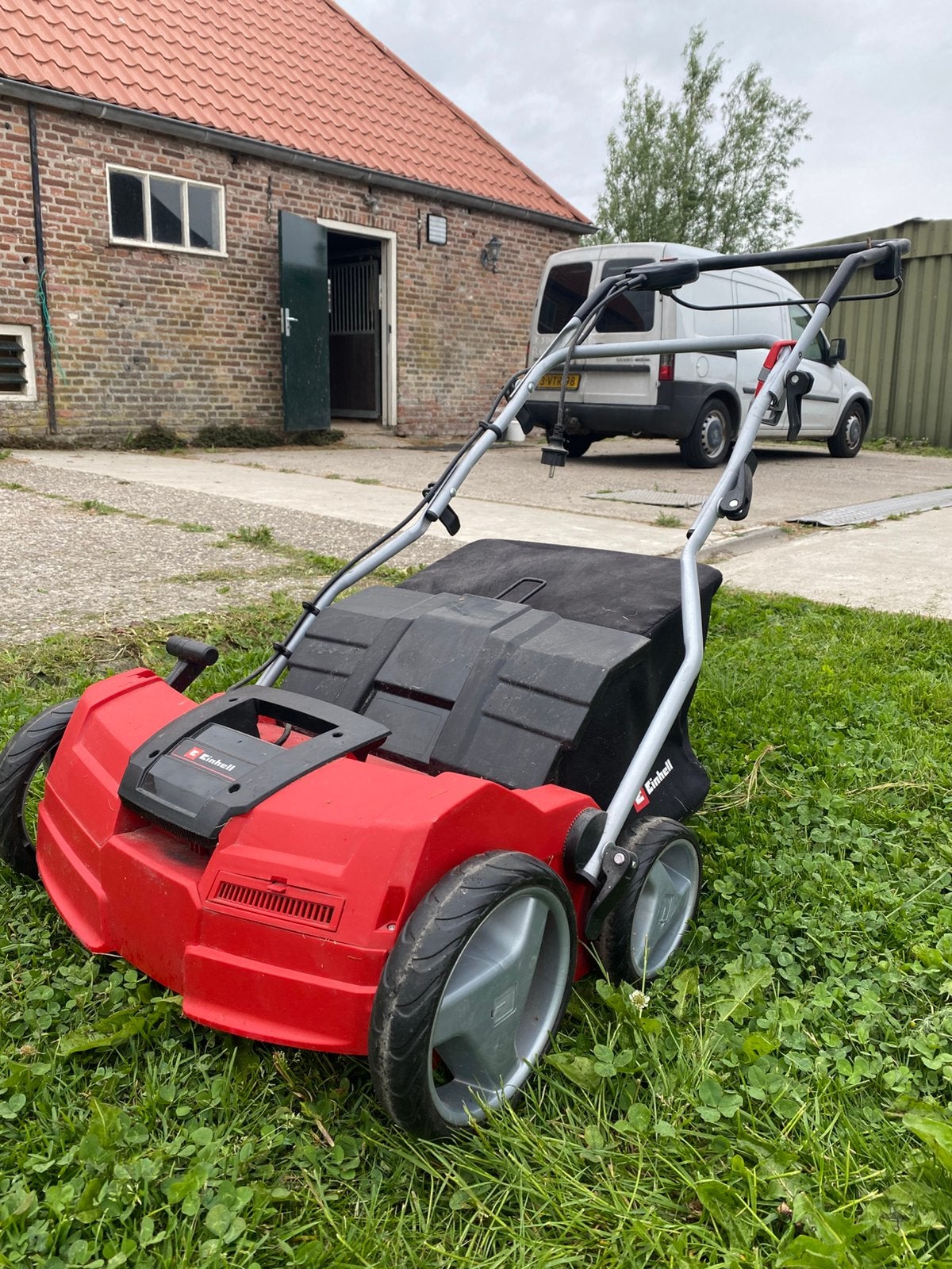 Einhell GE-SA 1640 verticuteerder 1600W | 40 cm werkbreedte, Ophalen of Verzenden, Zo goed als nieuw