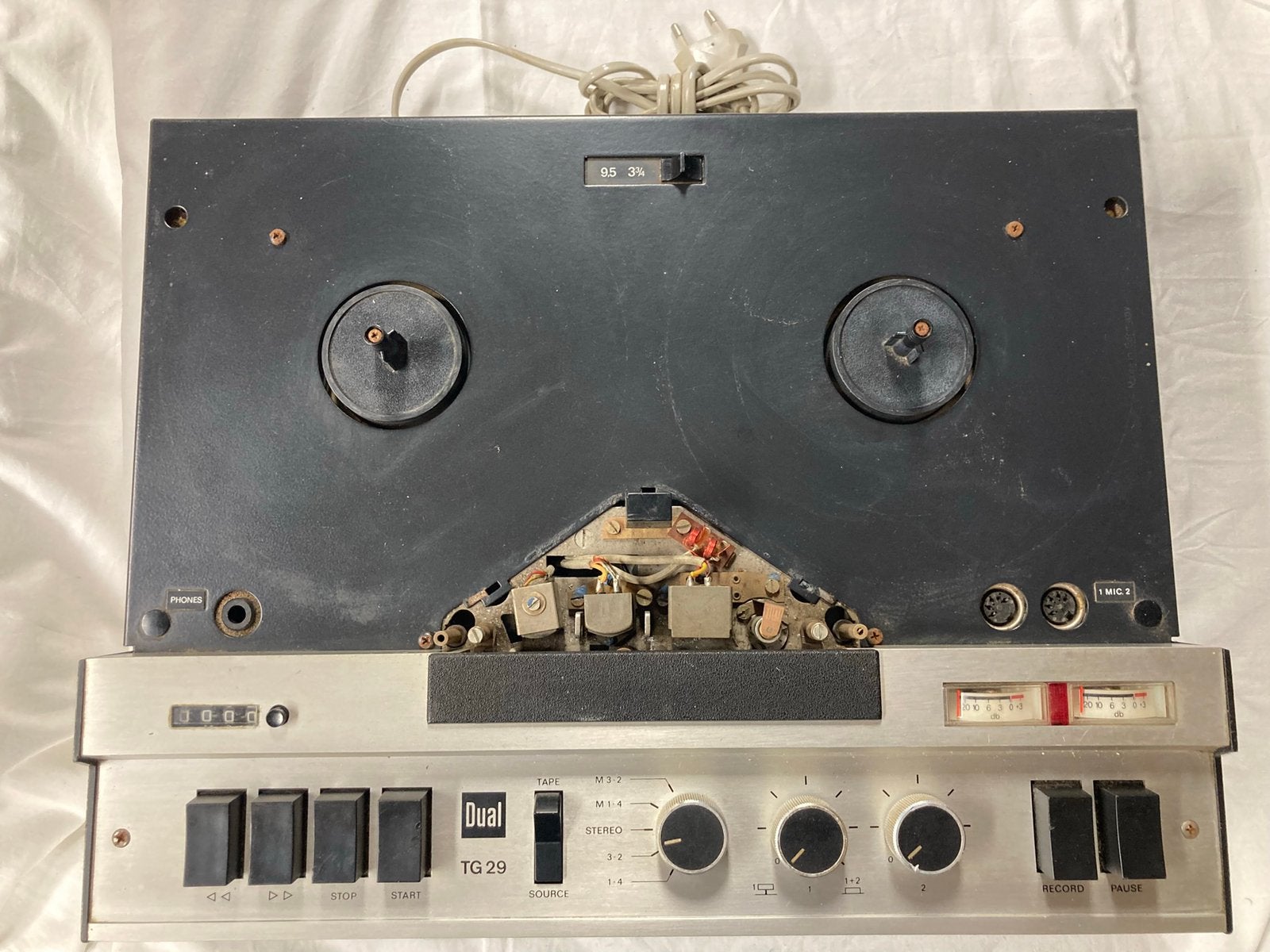 Dual stereo tapedeck TG29CV, werkend, Ophalen, Bandrecorder