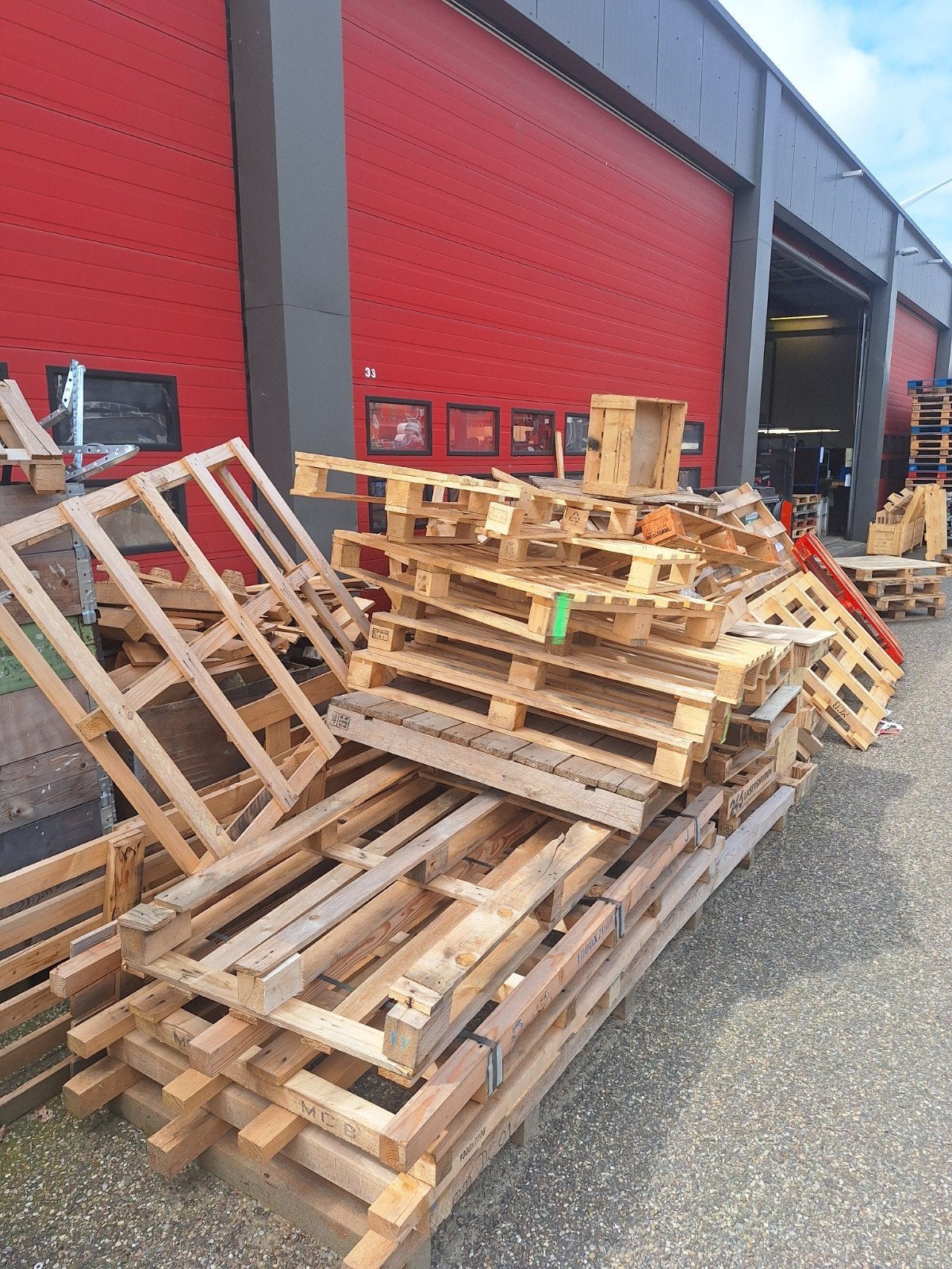 Restpartij (afval)hout - gratis af te halen in Ede!, Ophalen