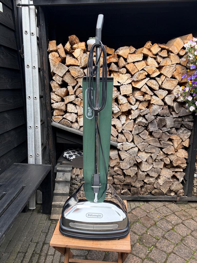 Delonghi LC 500 S Vloerboenmachine met 3 roterende borstels, Doe-het-zelf en Verbouw, Reinigingsmachines, Gebruikt, Overige typen