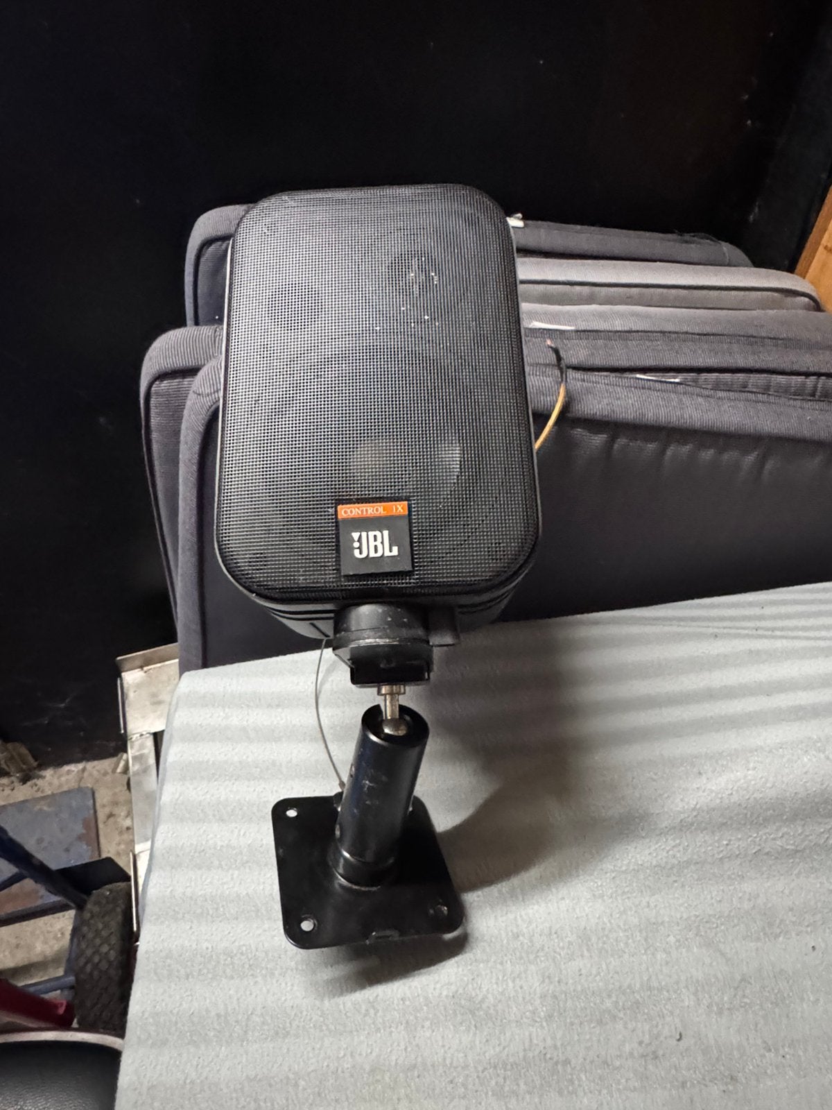 JBL geluidsbox 4 stuks met muurbeugel, Ophalen, JBL