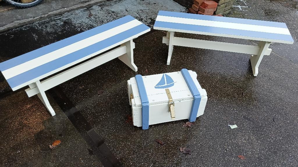 2 kinderbankjes met schatkist blauw wit, Ophalen, Gebruikt, Tafel(s) en Stoel(en)
