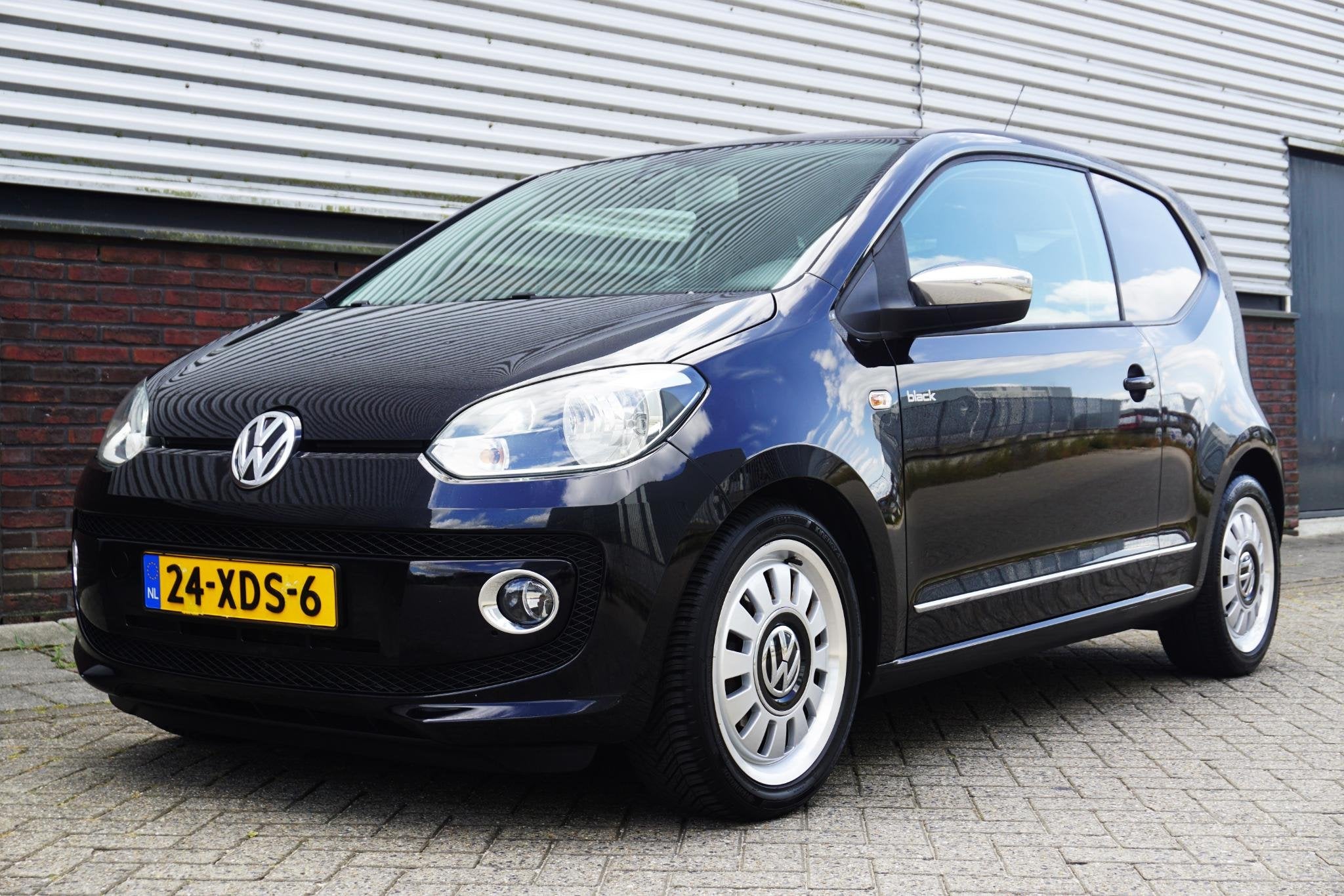 Volkswagen Up! 1.0 high up! BlueMotion/NAVI/BLEUTOOTH/AIRCO/, Euro 5, Stof, Gebruikt, Start-stop-systeem