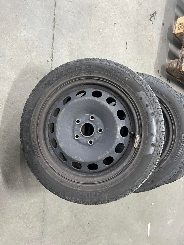 Goede Winterset voor Vw Golf 205/55r16, Ophalen, Zo goed als nieuw