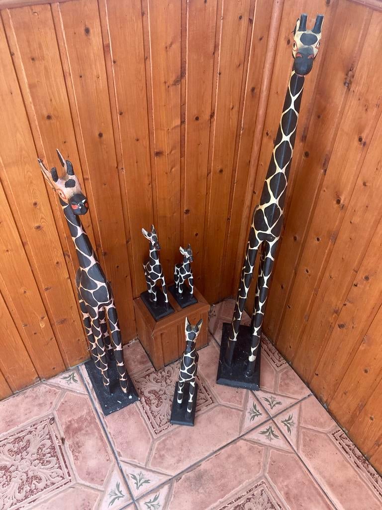 Decoratieve giraffen familie - Houten beelden set, Huis en Inrichting, Woonaccessoires | Overige, Hout, Overige stijlen, Ophalen of Verzenden