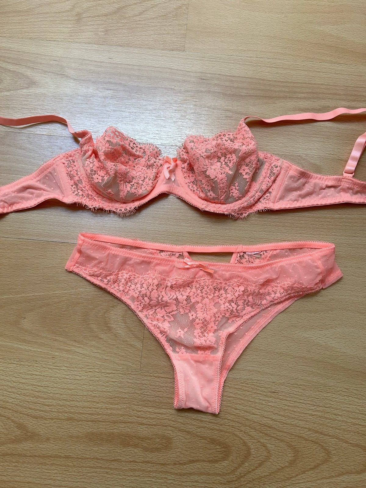 Hunkemöller Kanten Lingerie Setje - BH en Slip, Kleding | Dames, Ondergoed en Lingerie, Setje, Roze, Verzenden