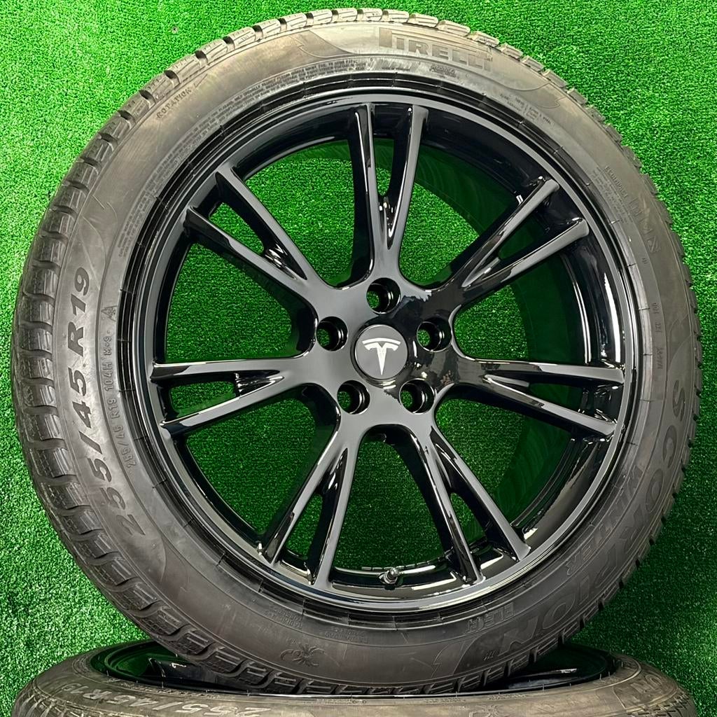 Originele 19 inch Tesla Gemini velgen winterbanden Model Y, Auto-onderdelen, Banden en Velgen, 19 inch, 255 mm, Banden en Velgen