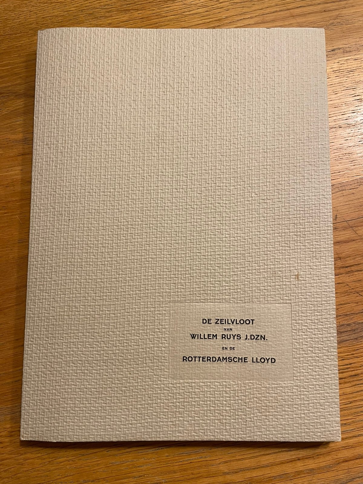 Boek de zeilvlootvan Willem Ruys J.DZN. ende R’damsche Lloyd, Boeken, Ophalen of Verzenden, Gelezen