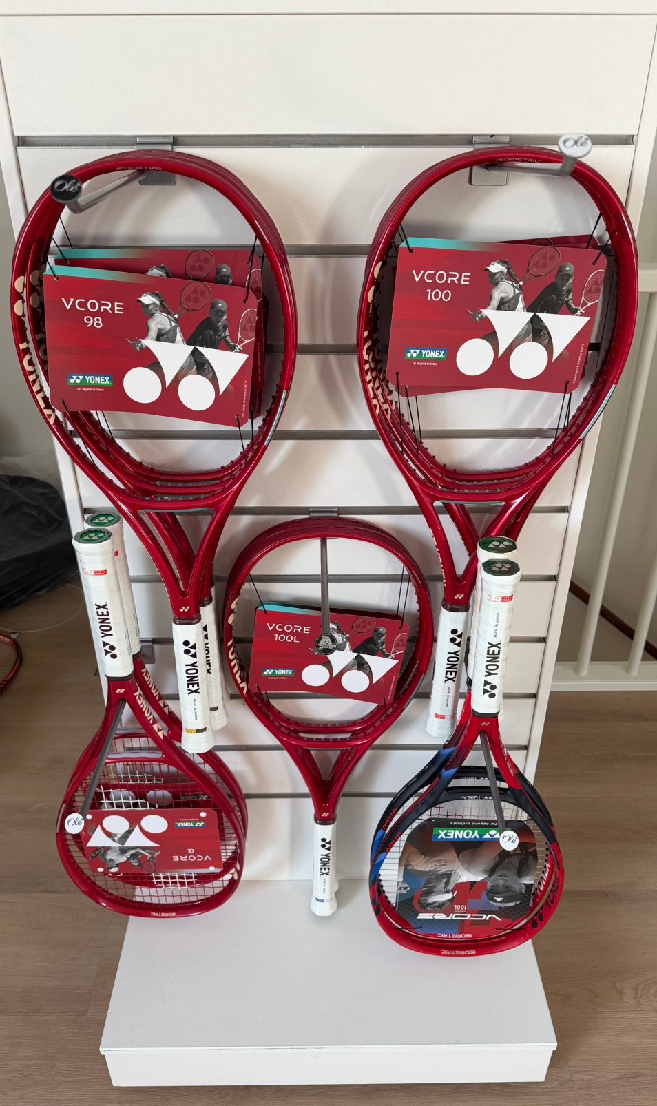 Yonex VCORE 98 / 100 / 100L – Nieuw! Tennisleraar stopt, Sport en Fitness, Ophalen of Verzenden, Zo goed als nieuw, Racket, L2
