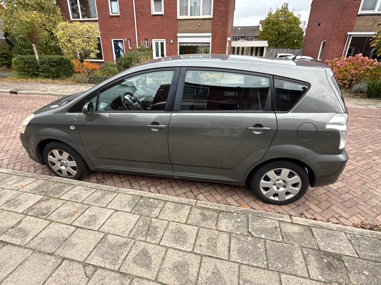 Toyota Corolla Verso 1.8 Vvt-i Linea SOL 5P 2006 Grijs, 1330 kg, 4 cilinders, 129 pk, Origineel Nederlands
