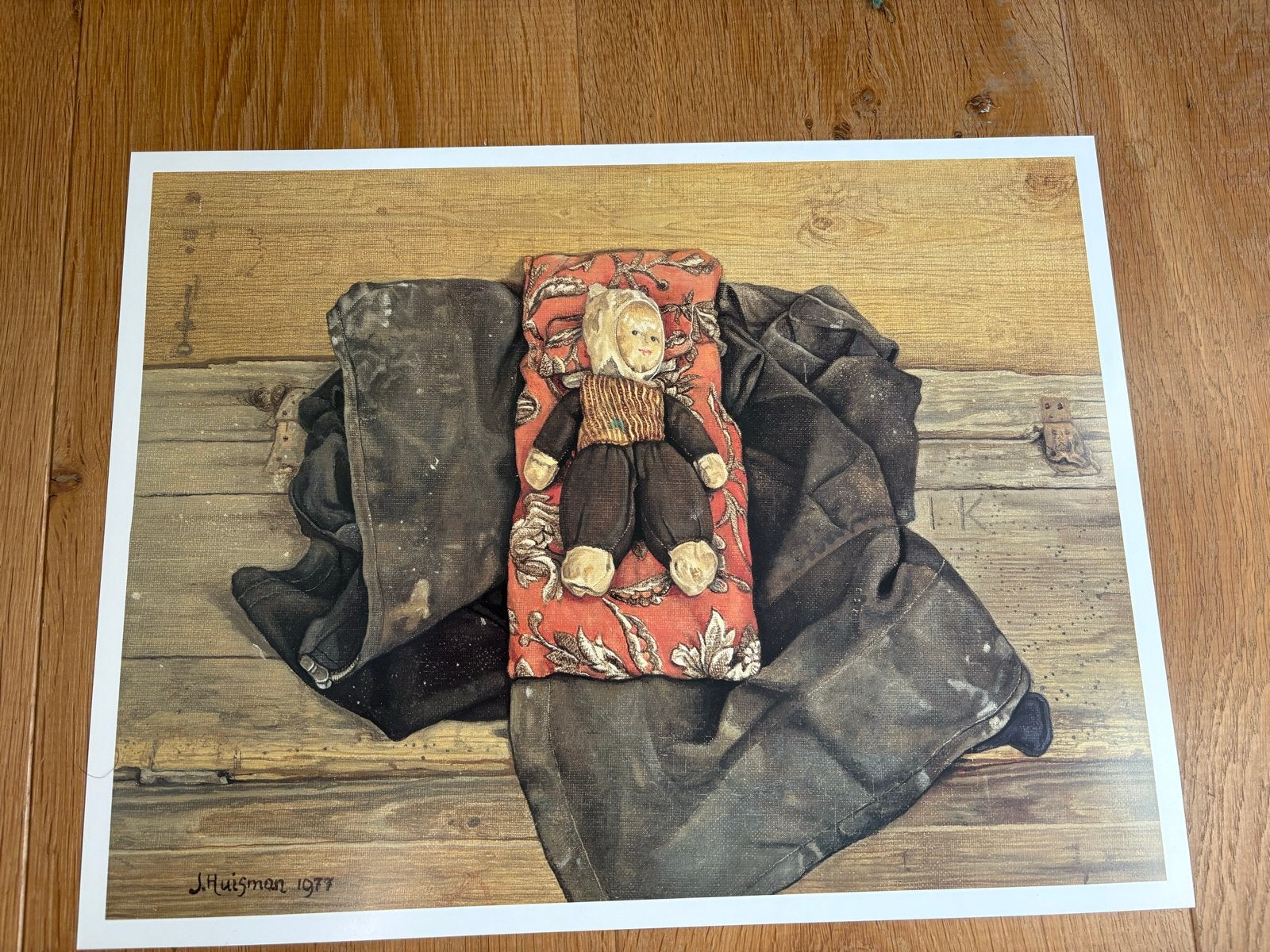 Jopie Huisman - Pop op kussen (Reproductie 1977), Antiek en Kunst, Ophalen of Verzenden, Portret en Figuren, Offsetdruk