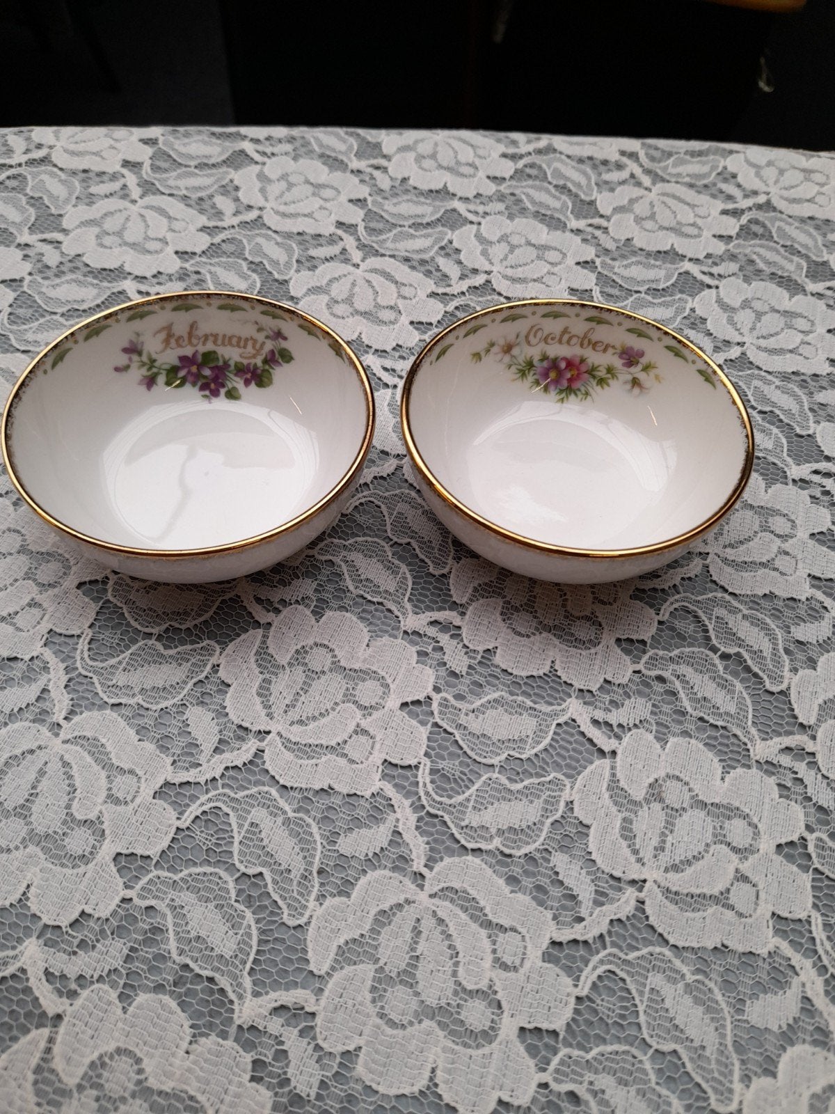 Royal albert flower of the month schaaltjes 18.50 p.s, Ophalen