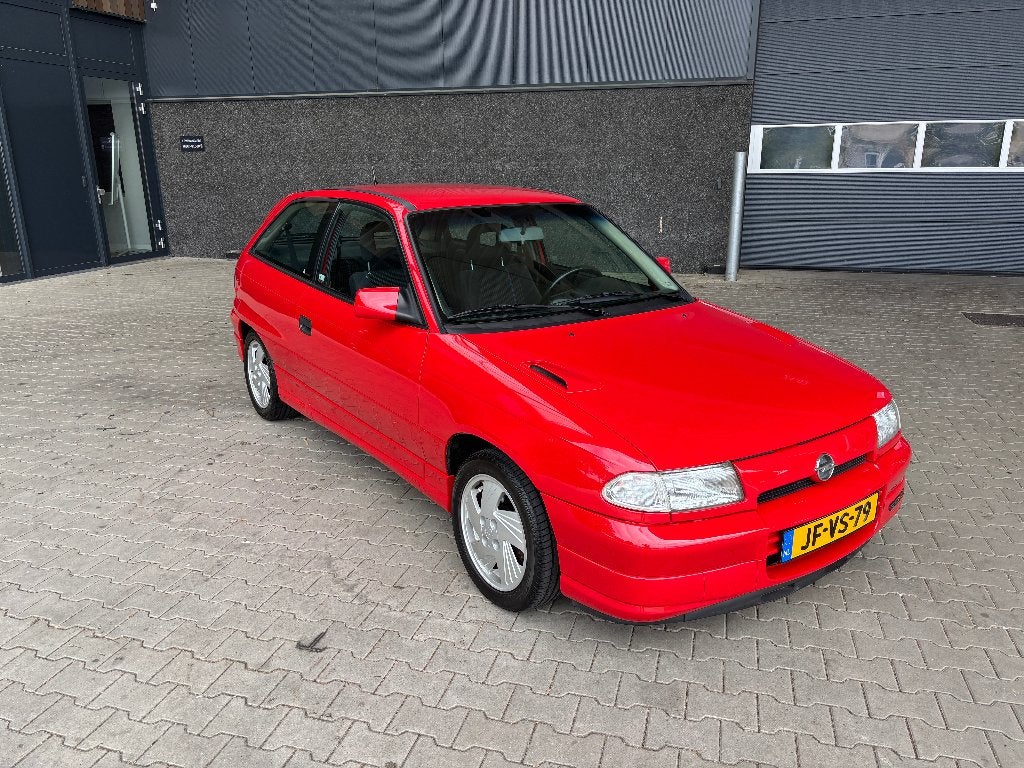 Opel Astra 1.8 GSI 16V E2 1994 Rood, Auto's, Opel, Particulier, Astra, Benzine, Hatchback, Handgeschakeld, Origineel Nederlands