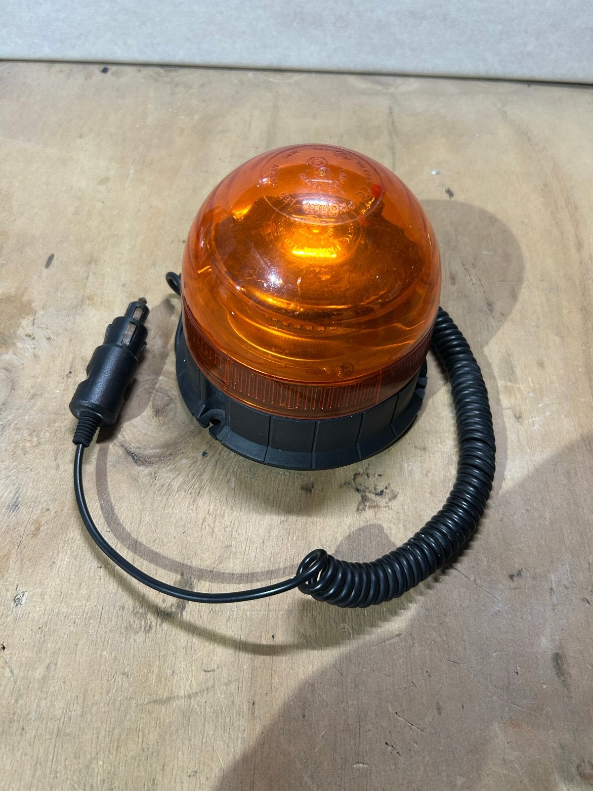 Oranje zwaailicht met magneetvoet en 12V stekker, Ophalen of Verzenden, Gebruikt, Universele onderdelen