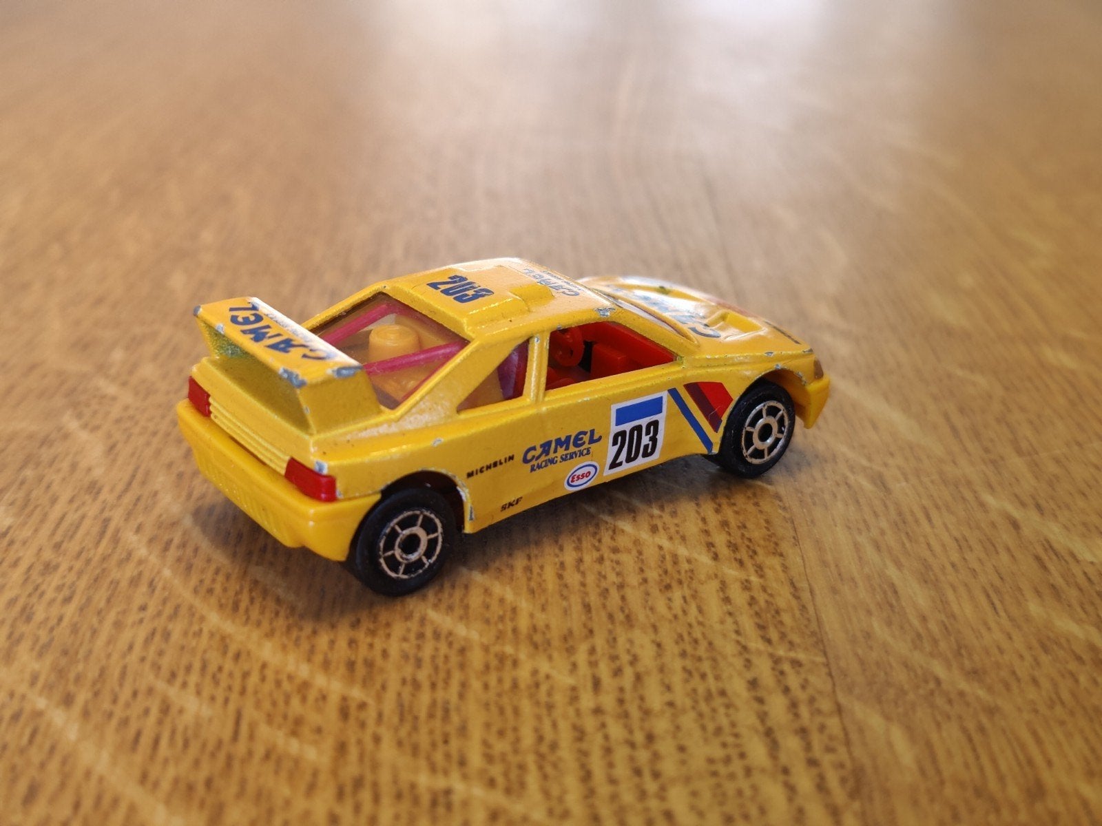 Majorette Peugeot 405 T16 CAMEL GEEL, Ophalen of Verzenden, Zo goed als nieuw, Auto