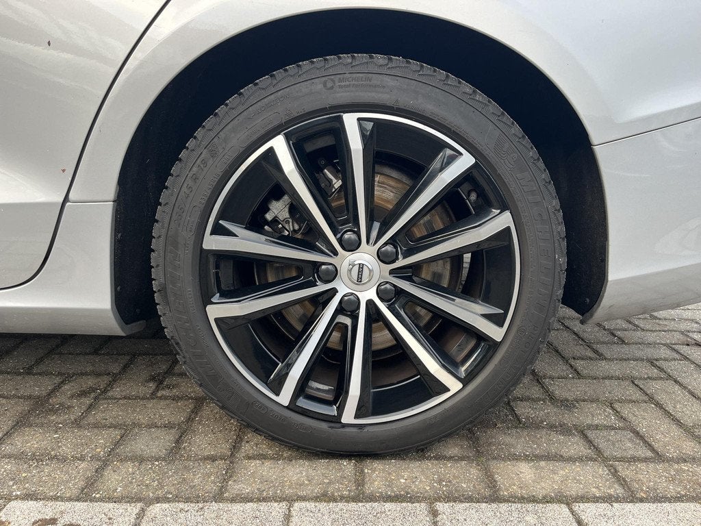 Volvo S60 Recharge T6 AWD Core | 18 Inch Velgen | Keyless En, Auto's, Volvo, Automaat, 12 maanden, Stof, Gebruikt