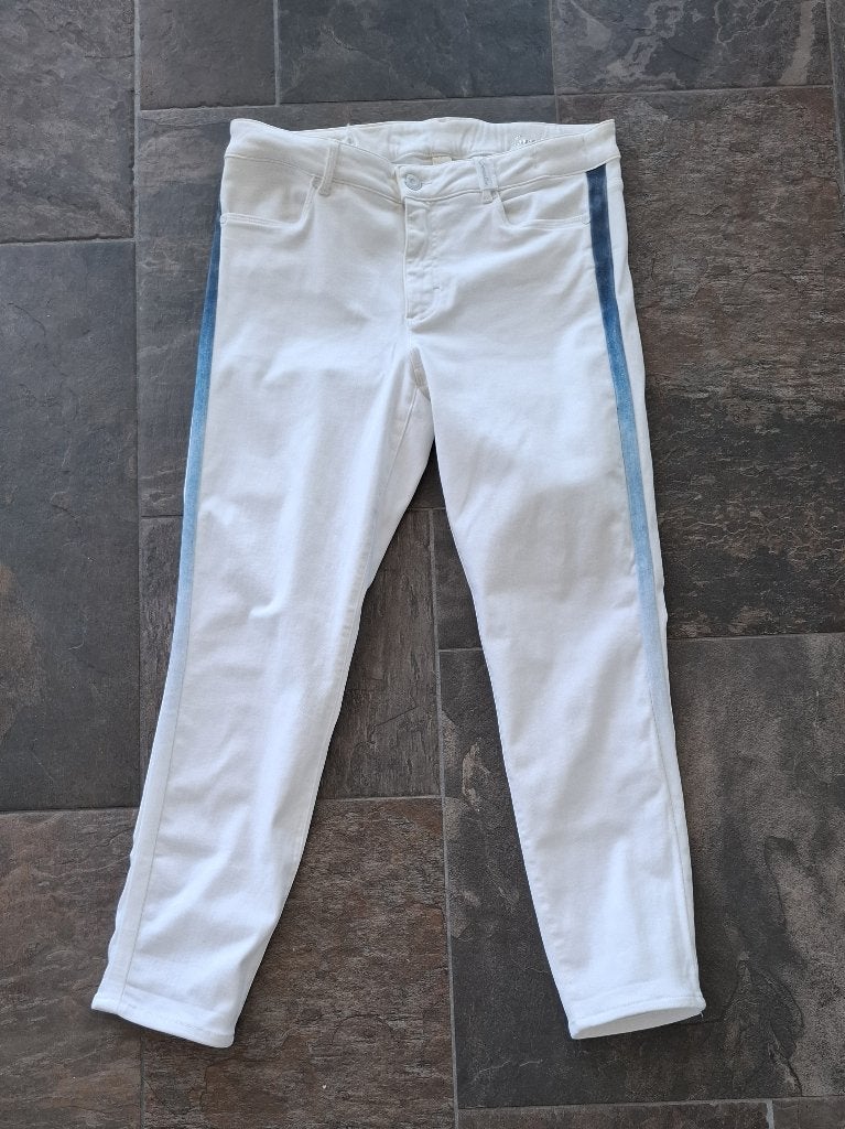 zgan Brax witte broek maat 42 met blauwe streep, Kleding | Dames, Broeken en Pantalons, Wit, Maat 42/44 (L), Zo goed als nieuw