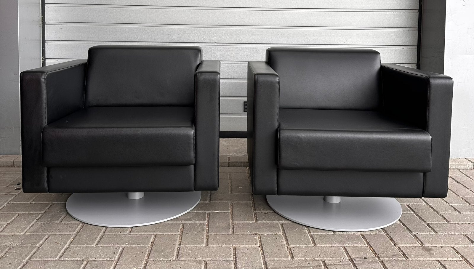 2 Poltrona Frau design club fauteuils, Ophalen, Zo goed als nieuw, 75 tot 100 cm, Leer