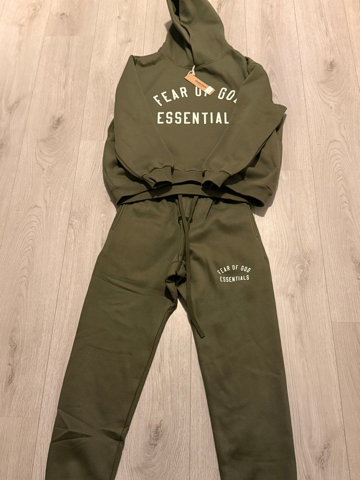 Fear of God Essentials trainingspak - Nieuw met kaartjes, Kleding | Heren, Ophalen of Verzenden, Nieuw, Maat 46 (S) of kleiner