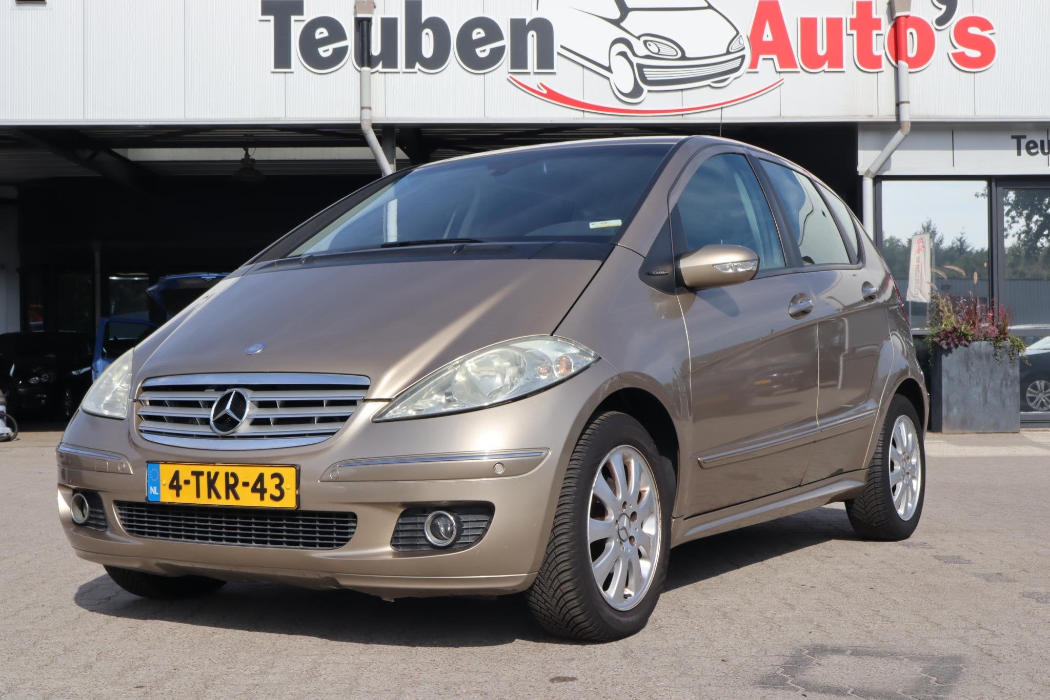 Mercedes-Benz A-klasse 200 Elegance | AUTOMAAT | RIJDT EN ST, Gebruikt, 4 cilinders, 400 kg, Beige