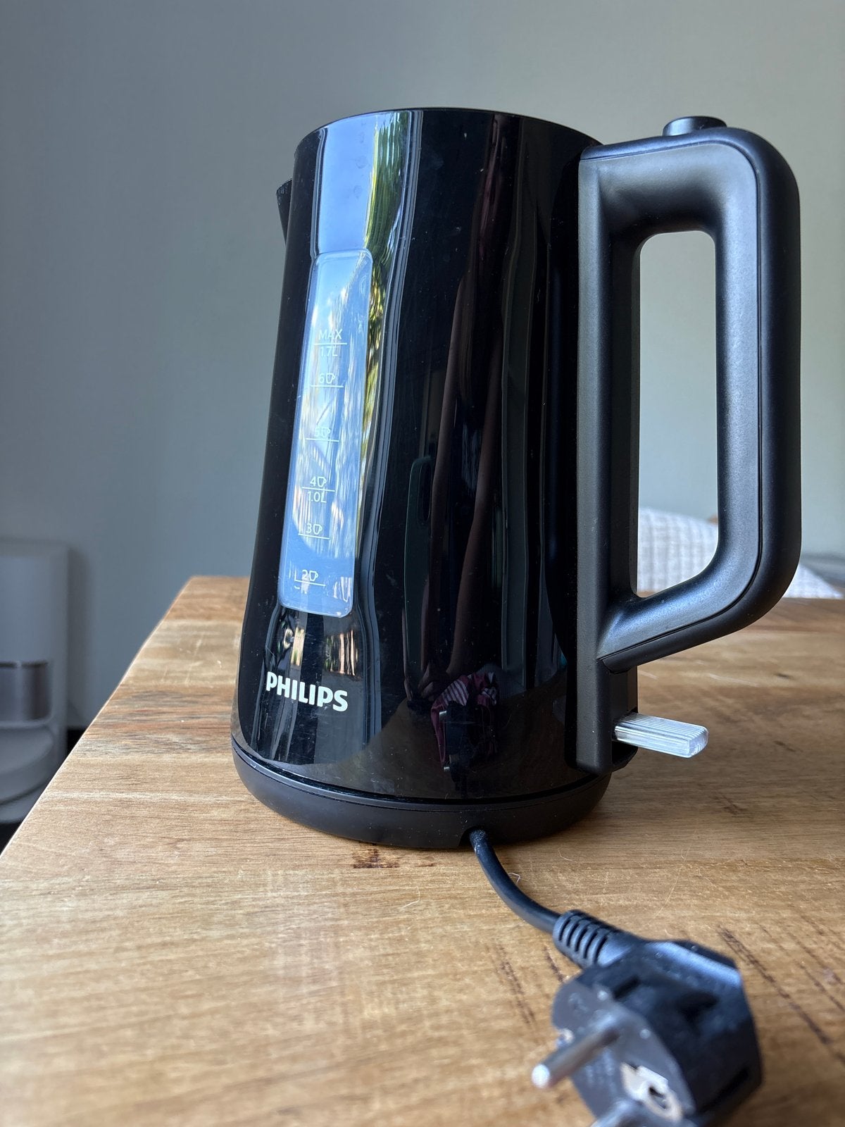Philips waterkoker - Zwart - 1.7L, 1 tot 2 liter, Ophalen, Gebruikt, Draadloos