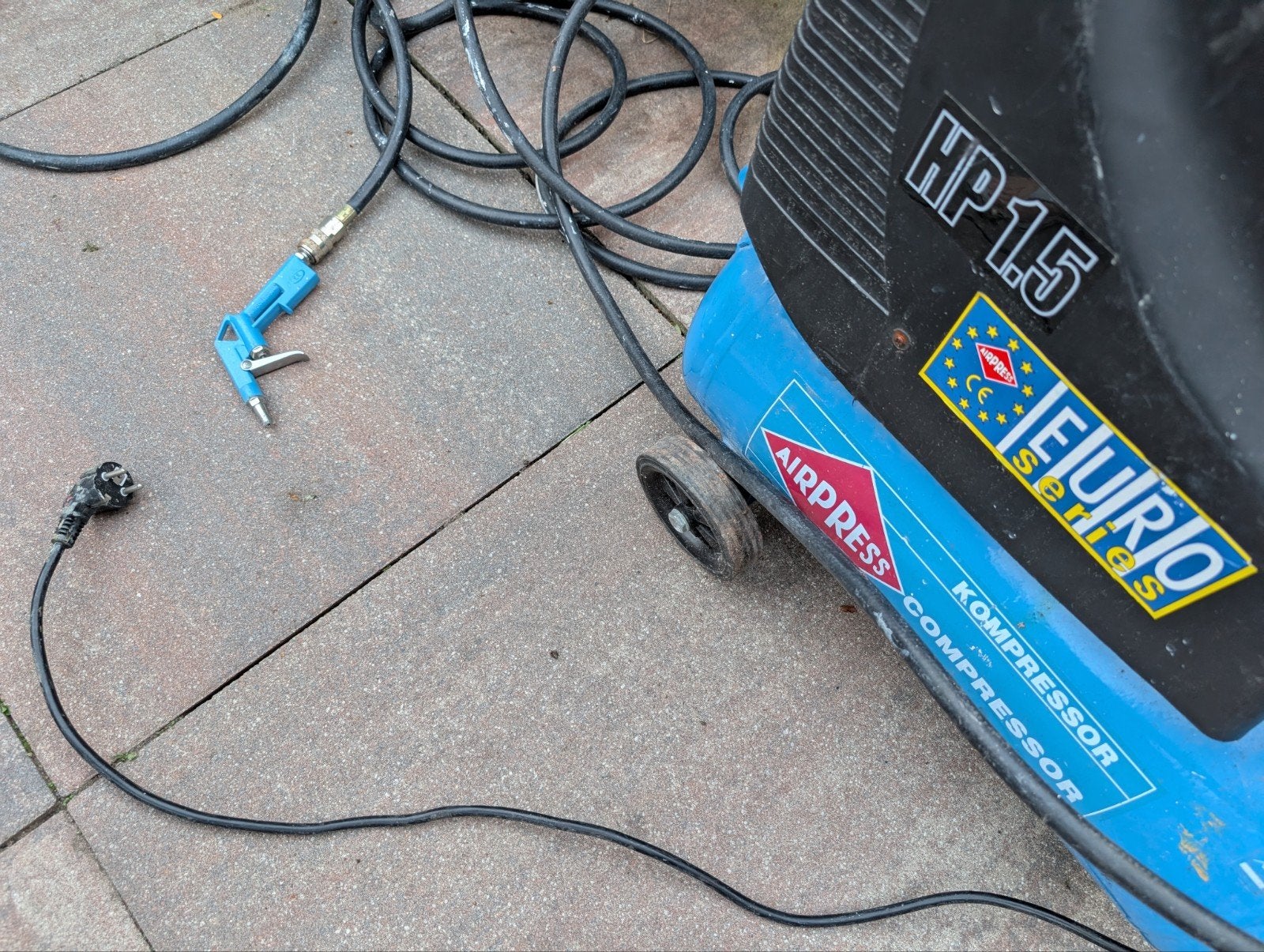 lucht compressor, Ophalen, Gebruikt, Minder dan 200 liter/min