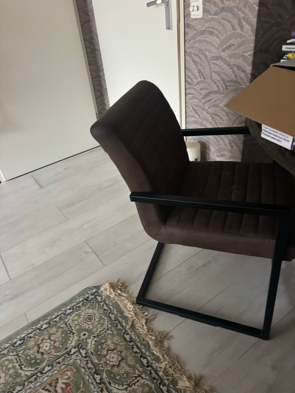 4 Eethoek Stoelen - Comfortabel en Stijlvol, Huis en Inrichting, Ophalen, Gebruikt, Bruin, Vier