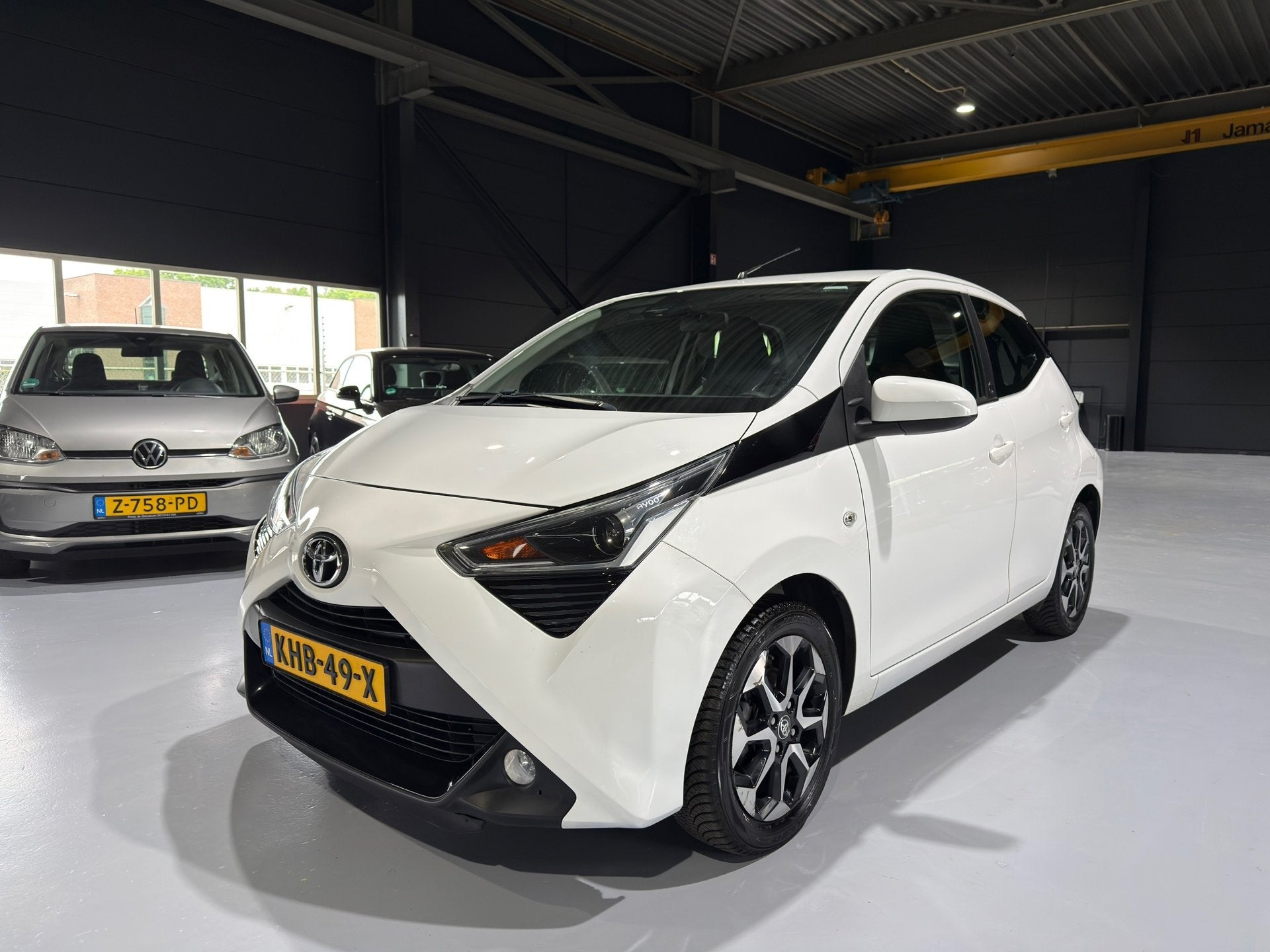 Toyota Aygo 1.0 VVT-i x-fun 1ste eigenaar|CarPlay|Lane assis, Auto's, Voorwielaandrijving, Dealer onderhouden, Stof, Gebruikt