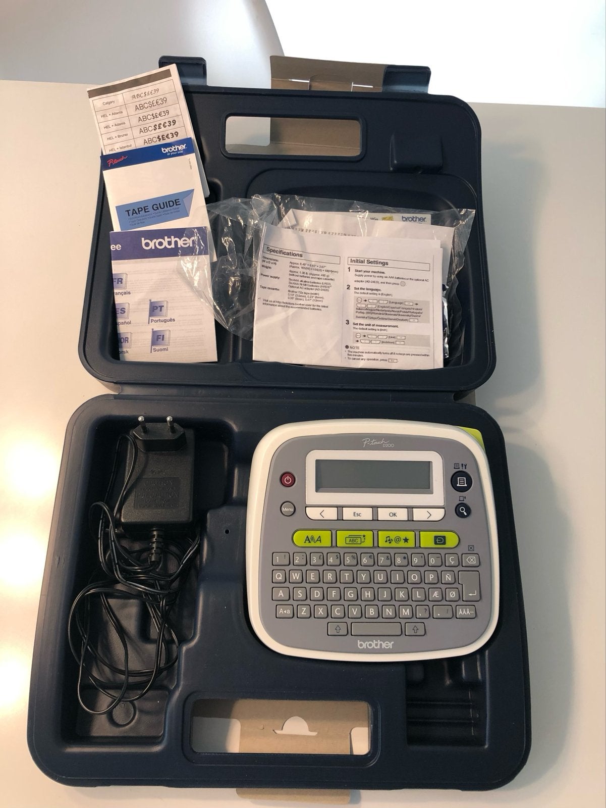 Brother P-touch D200VP Labelprinter met Koffer, Computers en Software, Labelprinters, Ophalen, Zo goed als nieuw, Qwerty, Tape-label