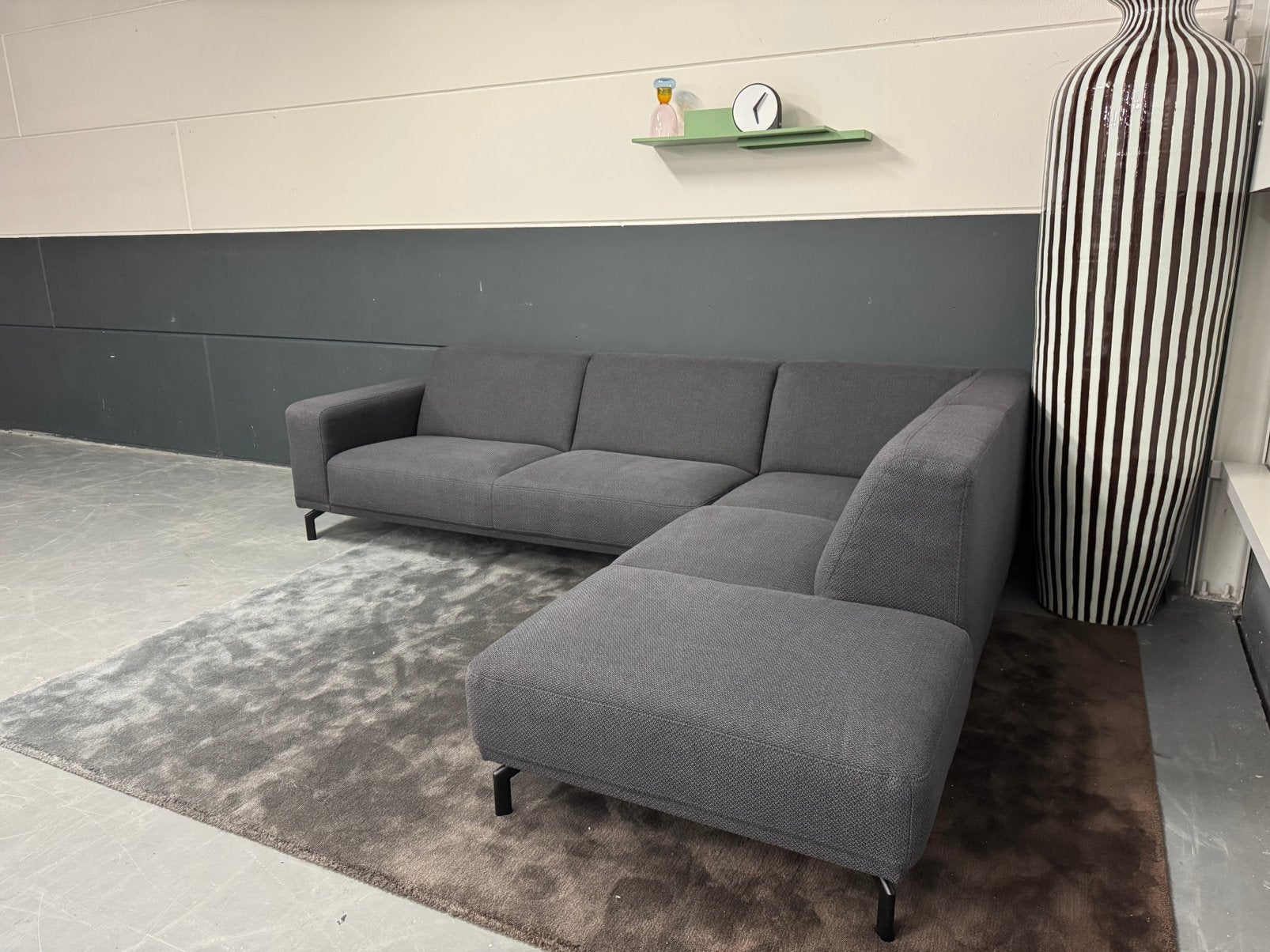Nette Montel hoekbank | Montel bank, Ophalen, 250 tot 300 cm, Hoekbank, Montel, Goossens, Enzo Luca