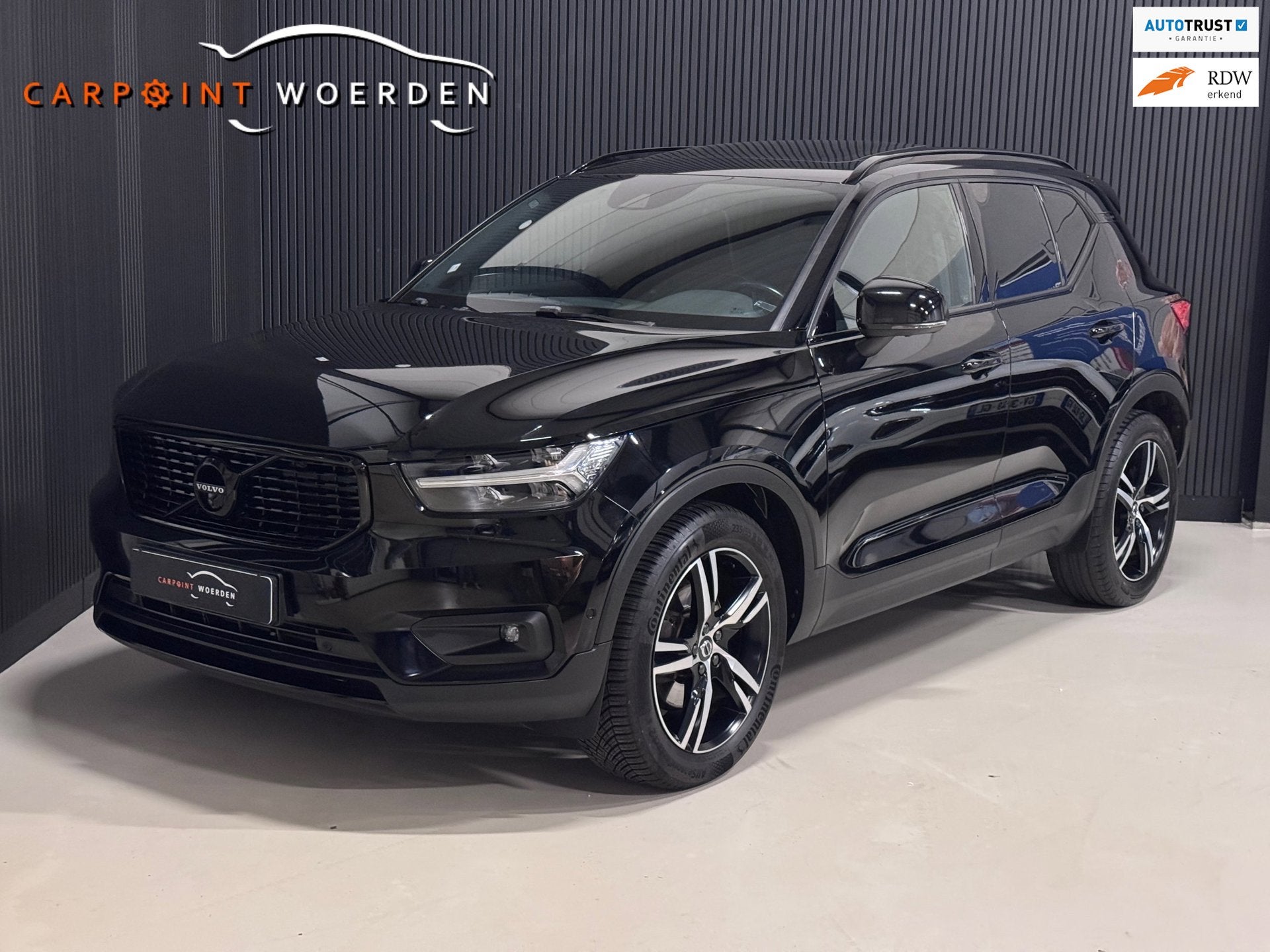 Volvo XC40 2.0 T5 AWD R-Design PANO | HARMAN KARDON | 360 CA, Automaat, Dealer onderhouden, Gebruikt, 4 cilinders