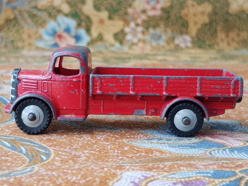 Oude austin modelauto uit Engeland van Dinky Toys 10,2 cm., Antiek en Kunst, Antiek | Speelgoed, Ophalen of Verzenden