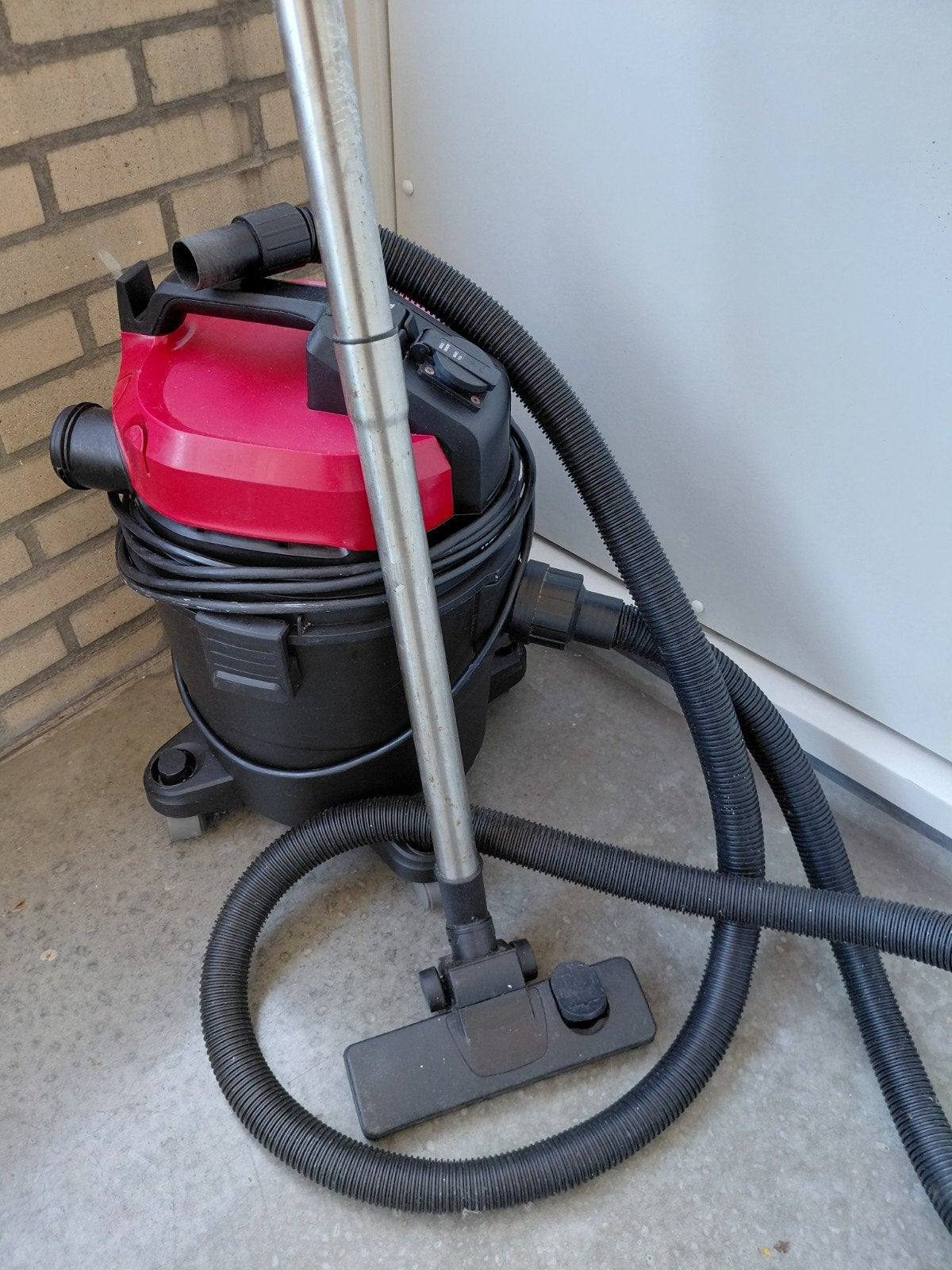 Topcraft Nat-/Droogzuiger – Werkt goed
Te koop: Topcraft nat, Ophalen