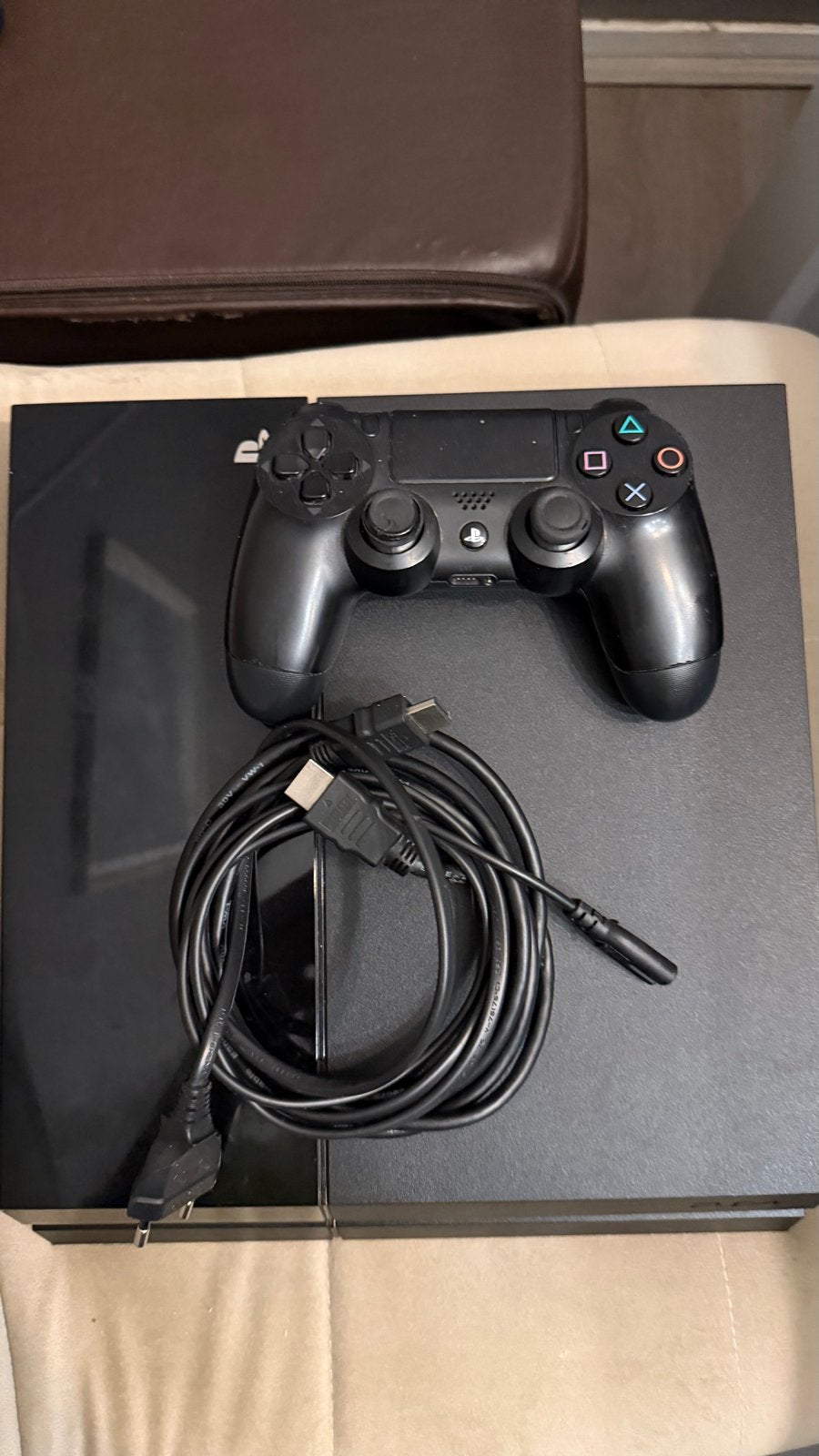 PlayStation 4 met controller en kabels, Ophalen, 500 GB, Zo goed als nieuw, Met 1 controller