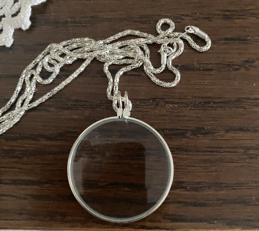 vergrootglas loep zilverkleurig aan lange ketting 93 cm. e.a, Ophalen of Verzenden, Nieuw, Vergrootglas of Loep