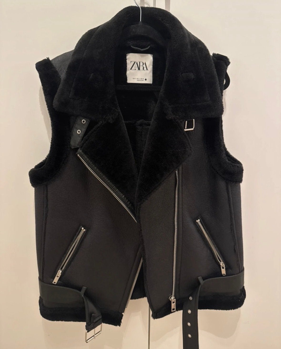 Zara biker bodywarmer met teddy voering maat S, Kleding | Dames, Verzenden, Zo goed als nieuw, Maat 36 (S), Zwart