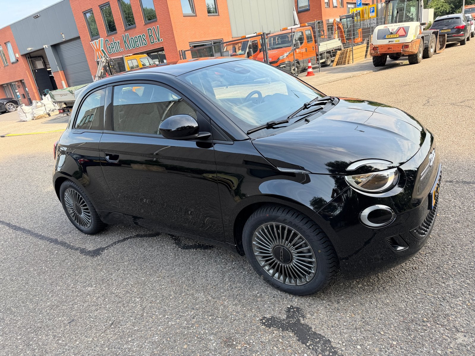 Fiat 500 E ICON 87KW 118pk Aut 2022 Zwart, 118 pk, 4 stoelen, Zwart, 25 min