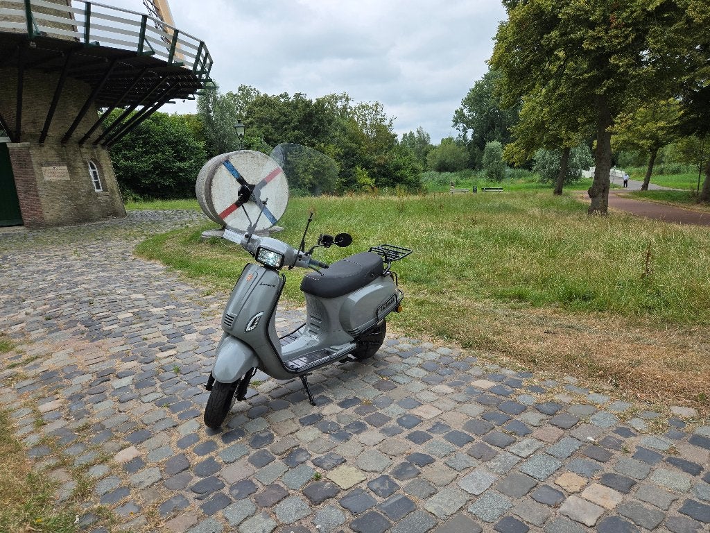 LA SOURIS SOURINI RS (2024) snorfiets ZGAN, Zo goed als nieuw, Benzine, Ophalen, Overige merken
