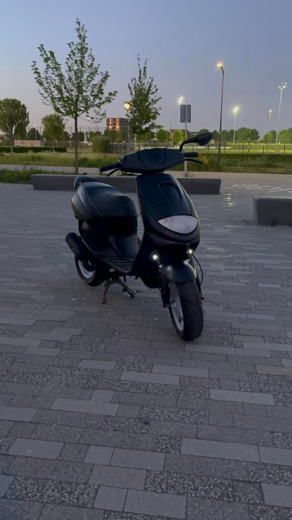Vivacity sportline 50cc blauw kenteken, Ophalen, Tweetakt, Zo goed als nieuw, 50 cc