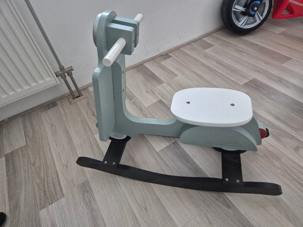 Schommel scooter, Ophalen, Zo goed als nieuw
