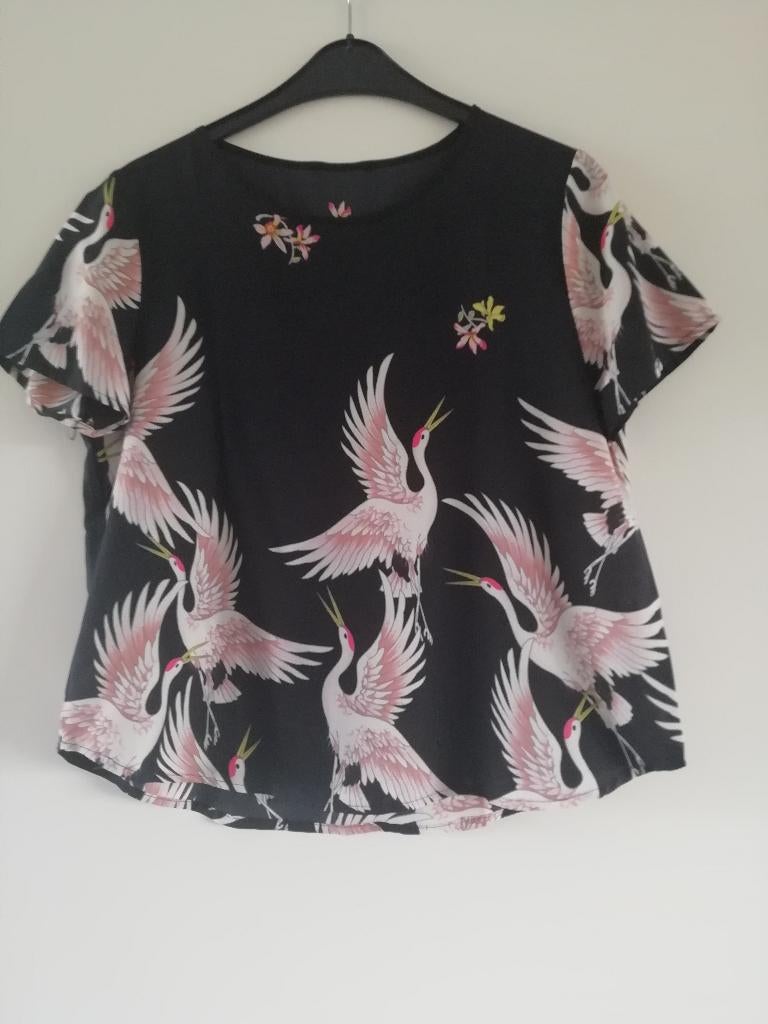 Zwarte blouse met kraanvogels maat 42, Kleding | Dames, Zwart, Maat 42/44 (L), Ophalen of Verzenden, Onbekend