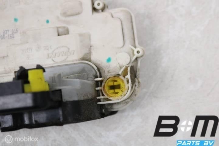 Portierslot linksvoor Audi A6 4F 4F1837015, Gebruikt