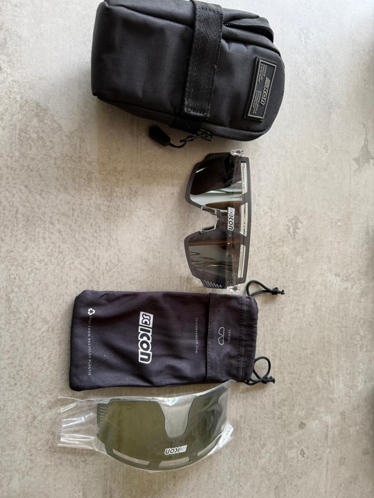 Scicon fiets zonnebril met extra lens, Fietsen en Brommers, Fietsaccessoires | Fietskleding, Ophalen of Verzenden, Nieuw, Bovenkleding